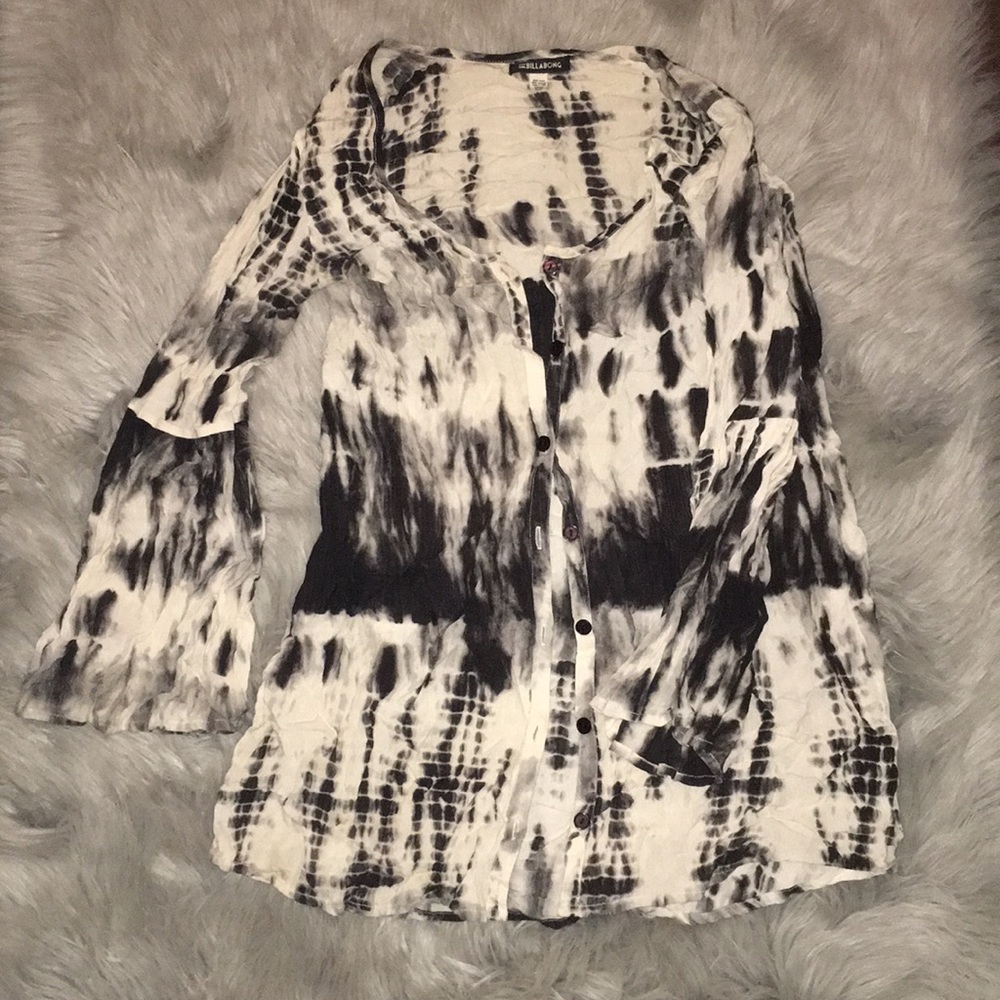 Versatile billabong cardigan! Too cute to pass up.